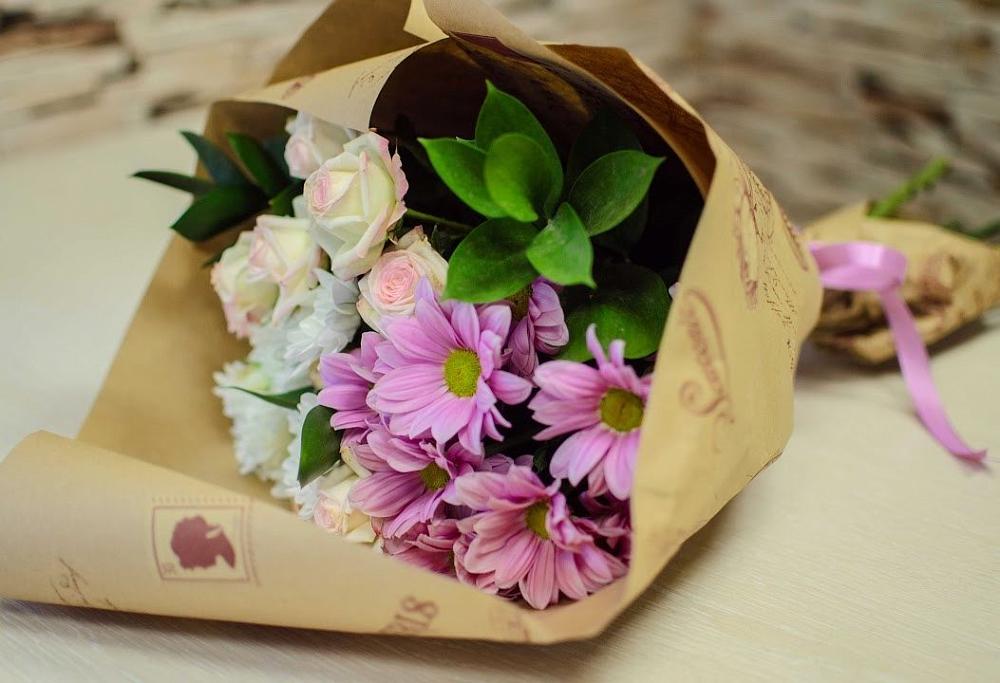 Букет цветов из: Розы и Хризантемы в Поселок Памяти 13 Борцов