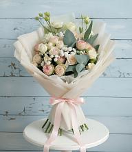 Букет цветов из:  Розы и Лизиантусы в Поселок Памяти 13 Борцов