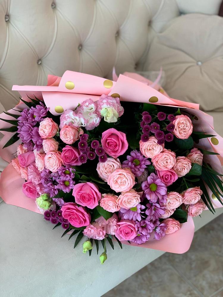 Букет цветов из: Хризантемы, Розы и Лизиантусы в Поселок Памяти 13 Борцов