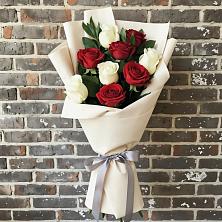 Букет цветов из:  Розы в Поселок Памяти 13 Борцов