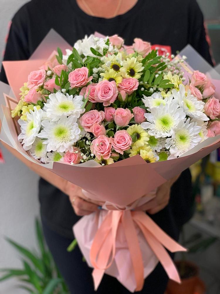 Букет цветов из: Розы и Хризантемы в Поселок Памяти 13 Борцов