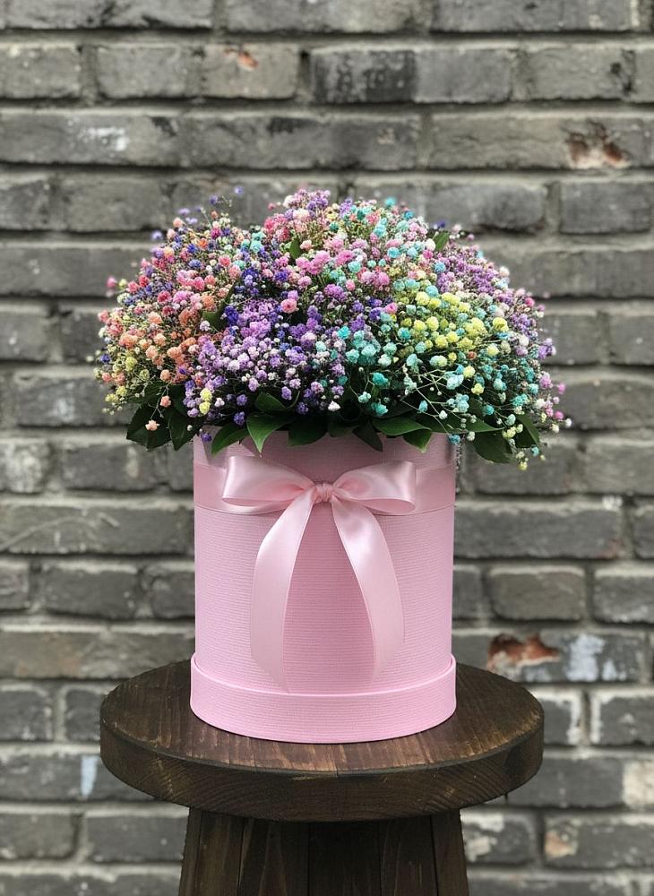 Цветочная композиция из Гипсофила и Розы в шляпной коробке в Поселок Памяти 13 Борцов