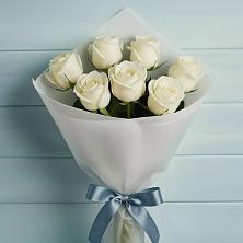 Букет 7 Белых роз Эдлесс Лав в Поселок Памяти 13 Борцов