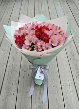 Букет цветов из:  Альстромерии #REPLACE_PRED# Поселок Памяти 13 Борцов