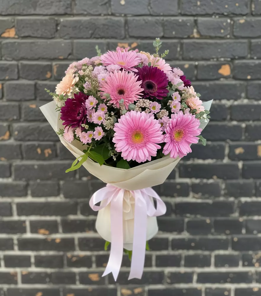 Букет цветов из: Герберы и Хризантемы в Поселок Памяти 13 Борцов