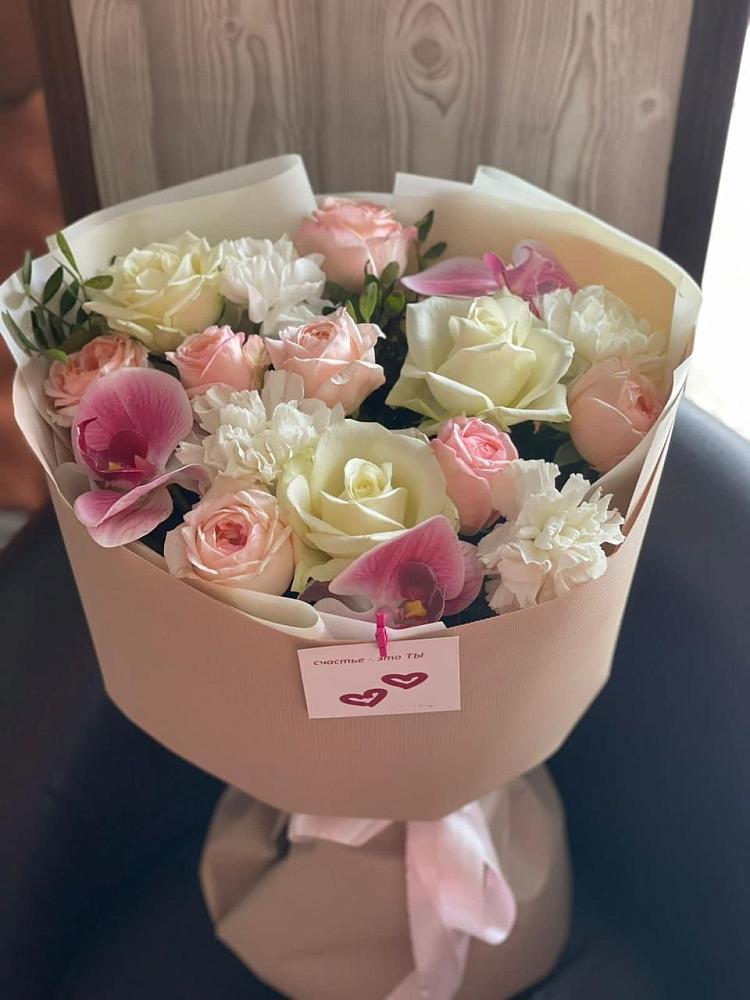 Букет цветов из: Орхидеи, Розы и Гвоздики в Поселок Памяти 13 Борцов