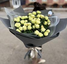 Букет Белые кустовые розы Солинеро в Поселок Памяти 13 Борцов