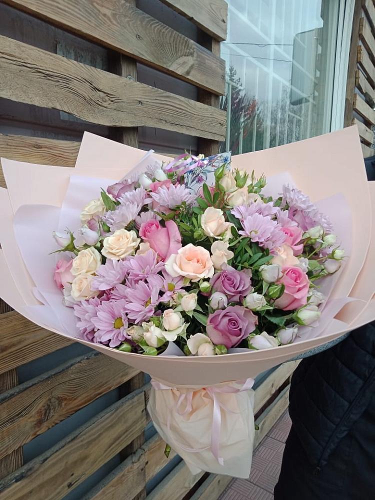 Букет цветов из: Розы и Хризантемы в Поселок Памяти 13 Борцов