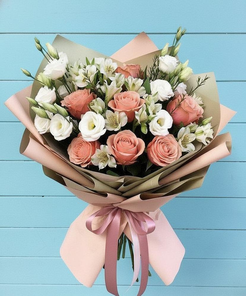 Букет цветов из: Розы, Альстромерии и Лизиантусы в Поселок Памяти 13 Борцов