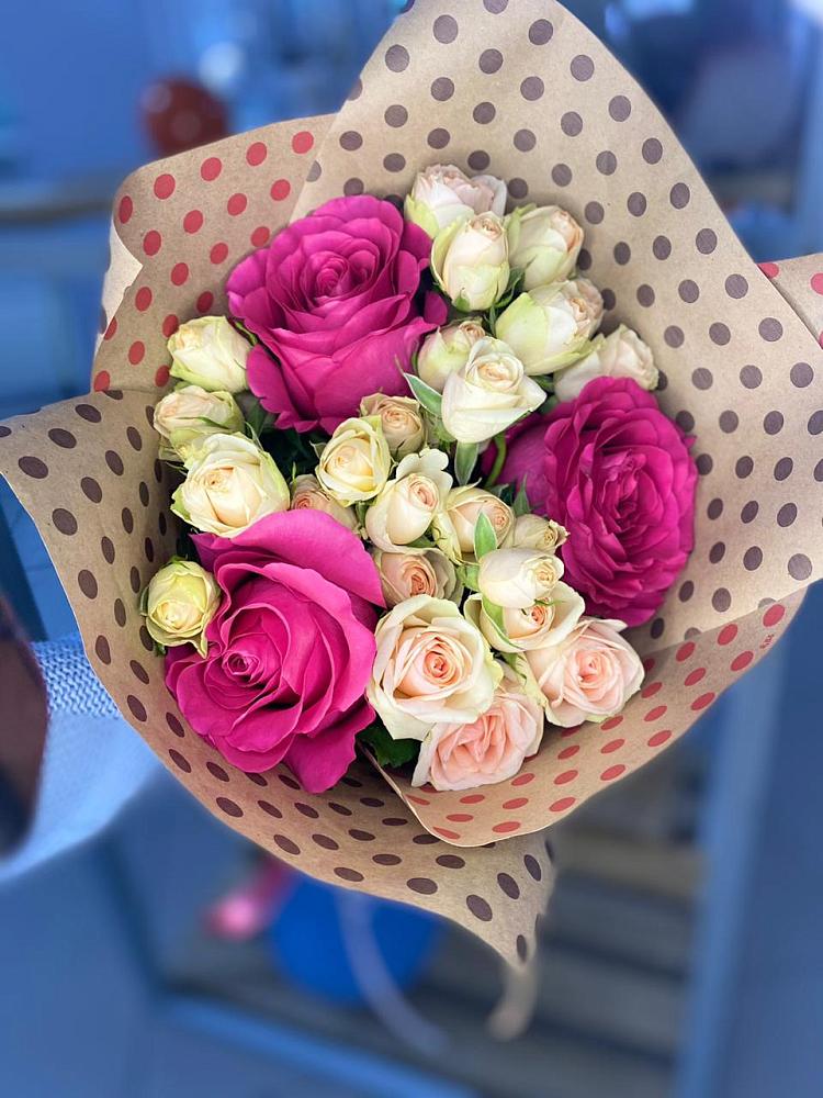 Букет цветов из: Розы в Поселок Памяти 13 Борцов