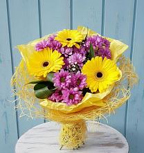 Букет цветов из:  Хризантемы и Герберы в Поселок Памяти 13 Борцов
