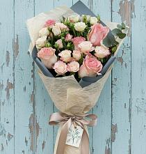 Букет цветов из:  Розы в Поселок Памяти 13 Борцов
