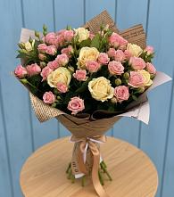 Букет цветов из:  Розы в Поселок Памяти 13 Борцов