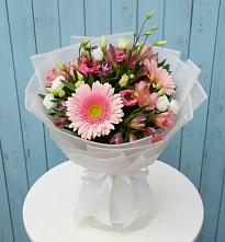 Букет цветов из:  Герберы, Альстромерии и Лизиантусы в Поселок Памяти 13 Борцов