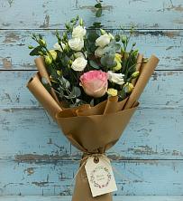 Букет цветов из:  Розы и Лизиантусы в Поселок Памяти 13 Борцов