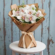 Букет цветов из:  Орхидеи и Розы в Поселок Памяти 13 Борцов