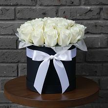 Цветочная композиция из Розы в шляпной коробке в Поселок Памяти 13 Борцов