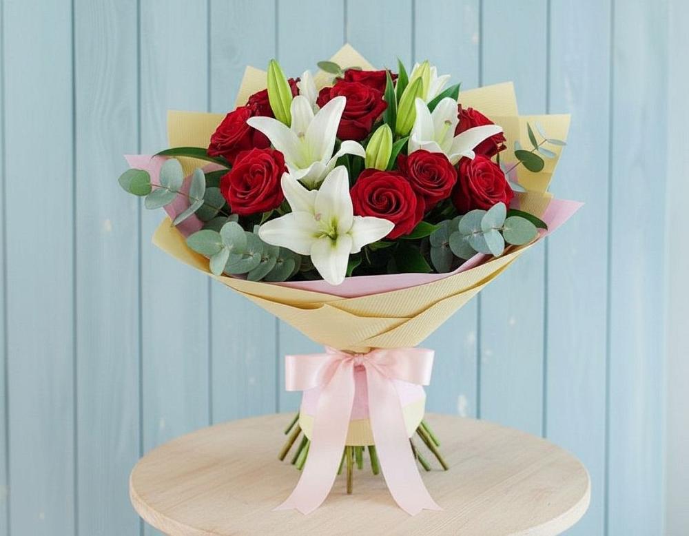 Букет цветов из: Лилии и Розы в Поселок Памяти 13 Борцов